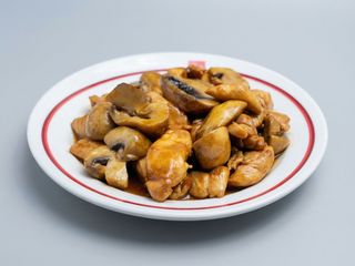 Pollo Con Champiñones