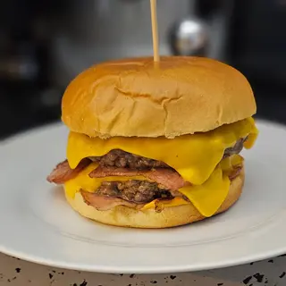 Hamburguesa de la casa