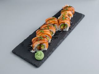 Salmón Ahumado Roll
