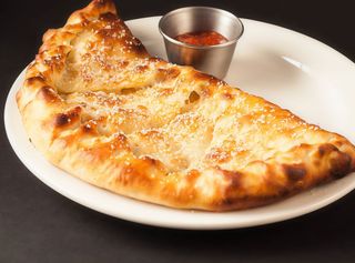 Calzone De Atún