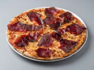 Pizza De Cecina De León (33 Cm.)