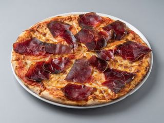 Pizza De Cecina De León (33 Cm.)