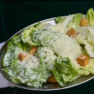 Lechuga romana con salsa