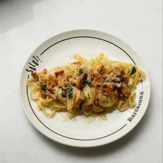Pasta tagliatelle con rebozuelos