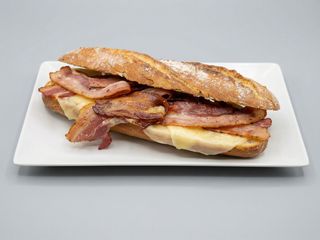 Bocata De Bacon Y Queso
