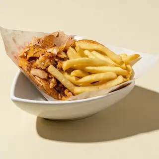 16. Doner Kebab Con Carne Y Patatas Fritas
