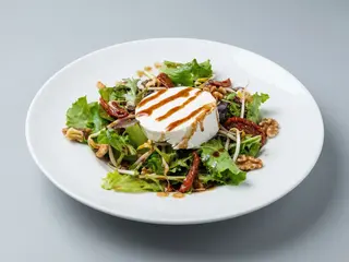 Ensalada De Queso De Cabra