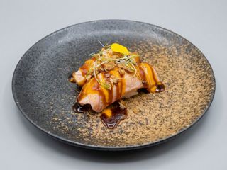 Nigiri Spicy Sake (2 Uds.)