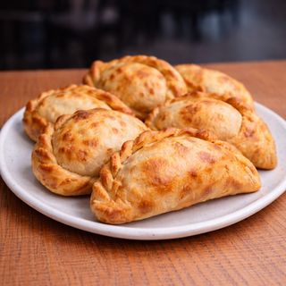 6 empanadas