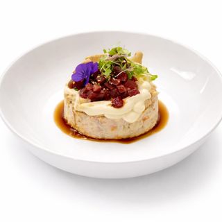 Ensaladilla rusa casera con tartar de atún de almadraba