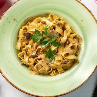 Tagliatelle con salsa boletus