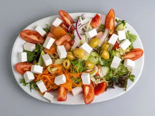 Ensalada Con Queso Feta
