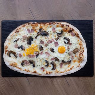 Pizza carbonara