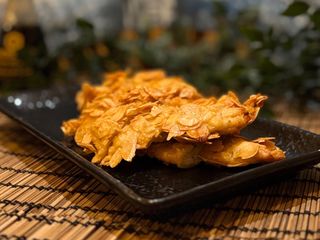 Pollo Con Almendras Frito