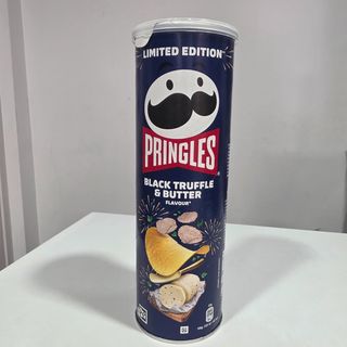 Pringles Black Truffle