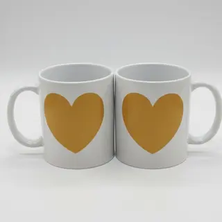 Set de 2 Tazas "Dúo de Corazones Dorados"