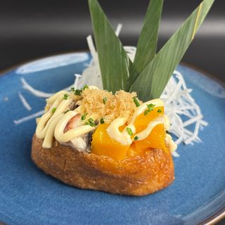 Inari de anguila y mango (2Uds)