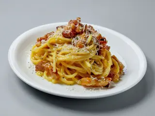 Ración De Pasta A La Carbonara