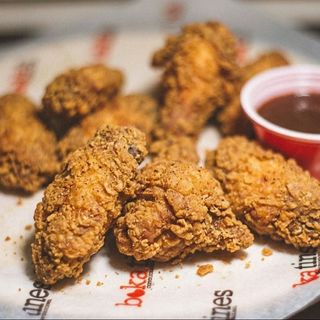 104. Alitas de Pollo Estilo Kentucky (6 uds)