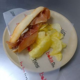 46. Bokatín de Jamón Serrano