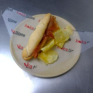 08. Bokatín de Jamón Serrano