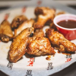 102. Alitas de Pollo con BBQ (6 uds)