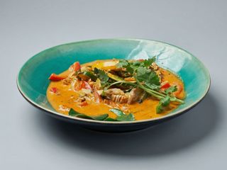 Red Curry chicken (rice included)