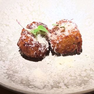 Croquetas de pasta cacio e pepe