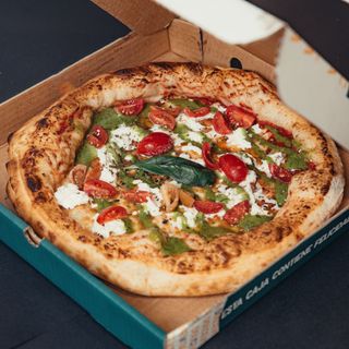 Pizza Tricolore