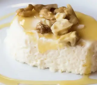 Miel Y Requesón
