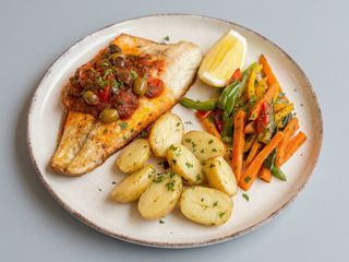 Lubina A La Putanesca