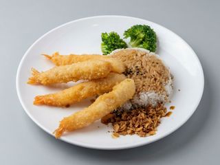 24. ARROZ CHASHU CON EBI FRY