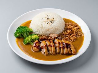 21. ARROZ CURRY CON PATO