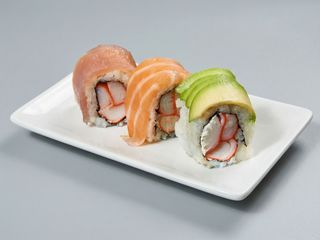 Rainbow Roll (8 Uds.)