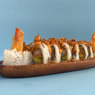 93. Uramaki Dragón Roll (8uds)