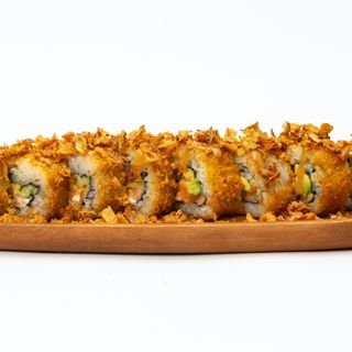 95. Uramaki Crunchy Sake Roll