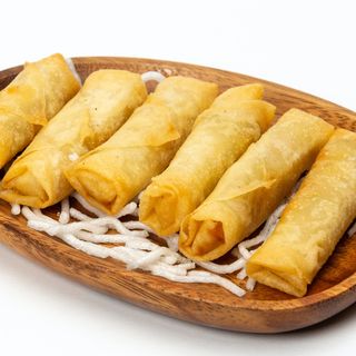 8. Spring Roll (6 Uds.)