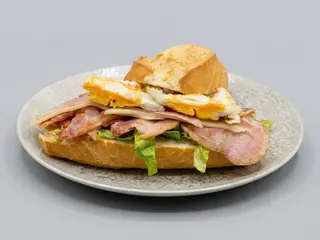 Bocadillo Cochinillo Especial