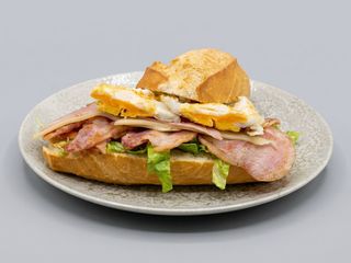 Bocadillo Cochinillo Especial