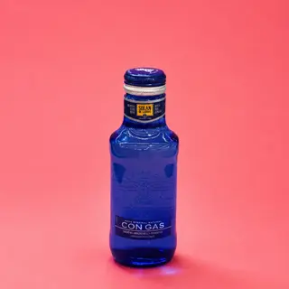 Agua con gas 33 cl