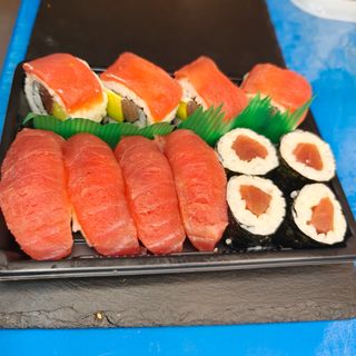 Tuna Combo Box (12 Uds.)