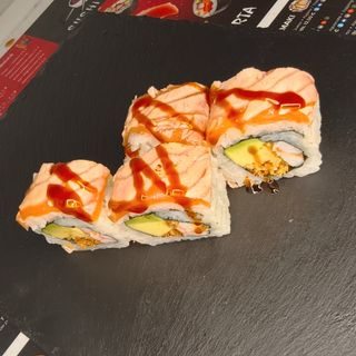 Royal Ebi Flameado Roll