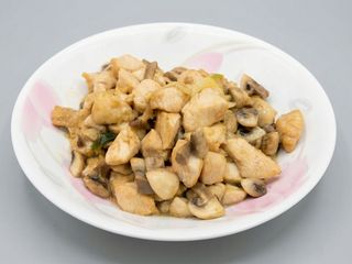 pollo con champiñones