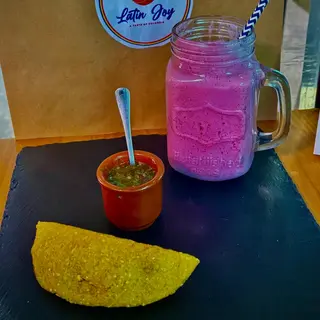 Empanada + Jugo Natural