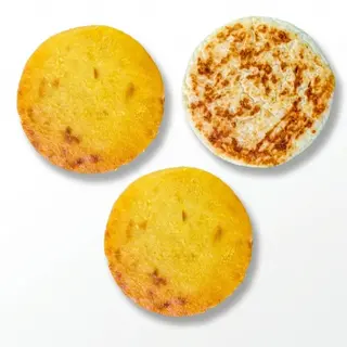 2 Arepas de Choclo + 1 Arepa de Queso