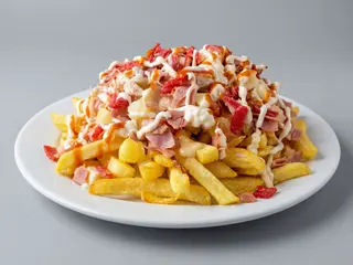 Papas locas con pollo desmenuzado