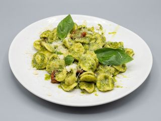 Orecchiette pesto fresco de albahaca 
