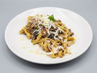 Tagliatelle con tartufo italiano 