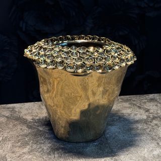 Jarron gold