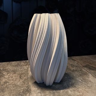 Jarrón ceramica blanca de ARAIK GALSTYAN